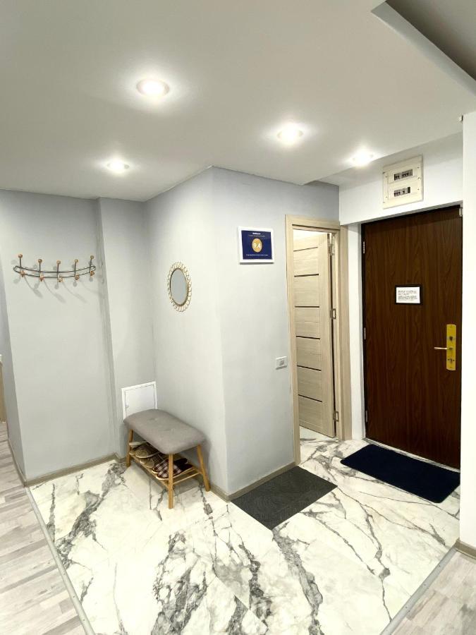 Large Apartment In Ultra-Central Location Brasov Exterior photo